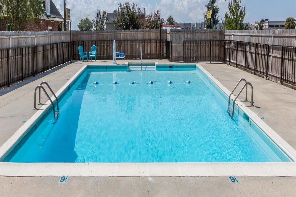 Country Inn & Suites By Radisson, New Orleans I-10 East, La Eksteriør bilde