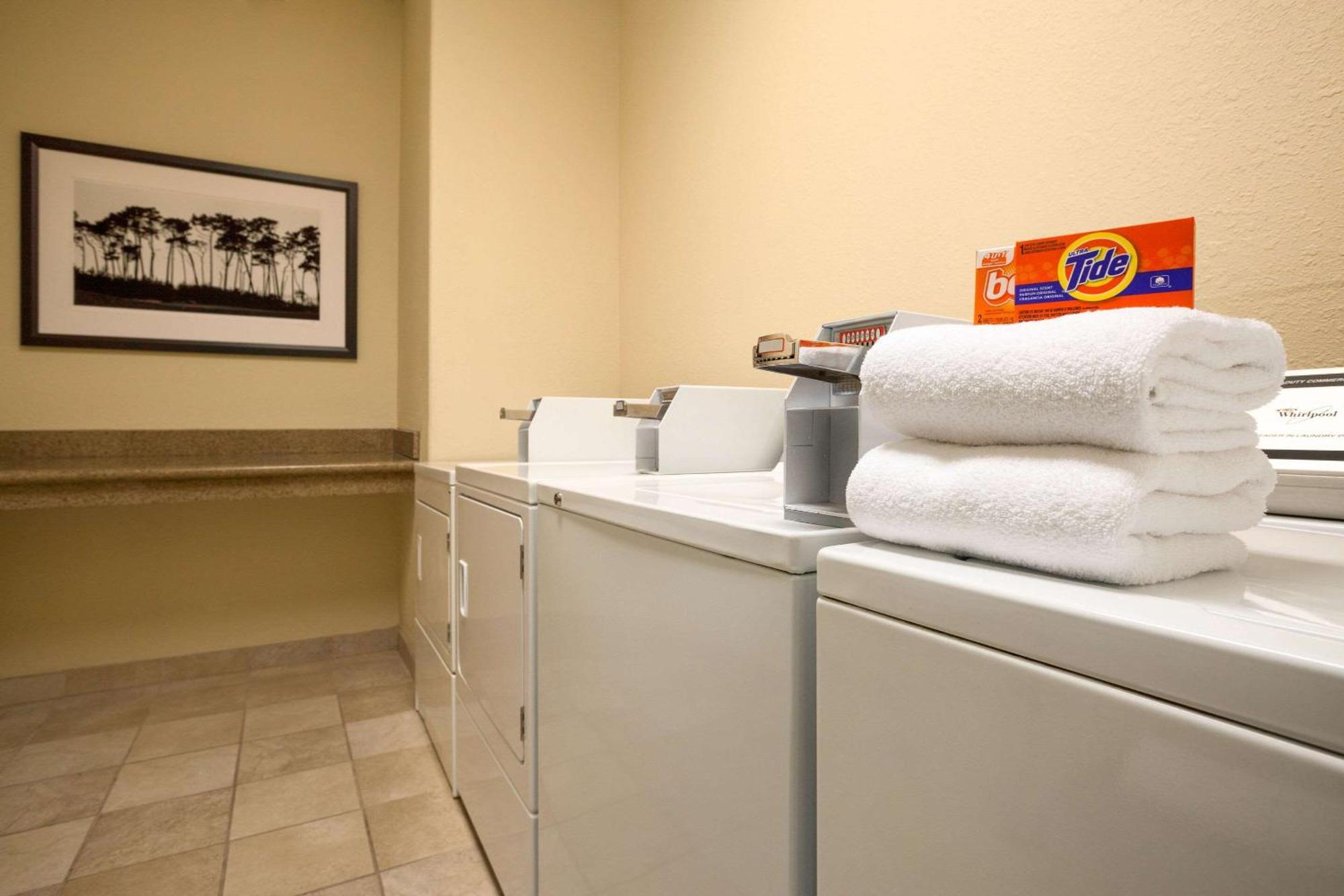 Country Inn & Suites By Radisson, New Orleans I-10 East, La Eksteriør bilde