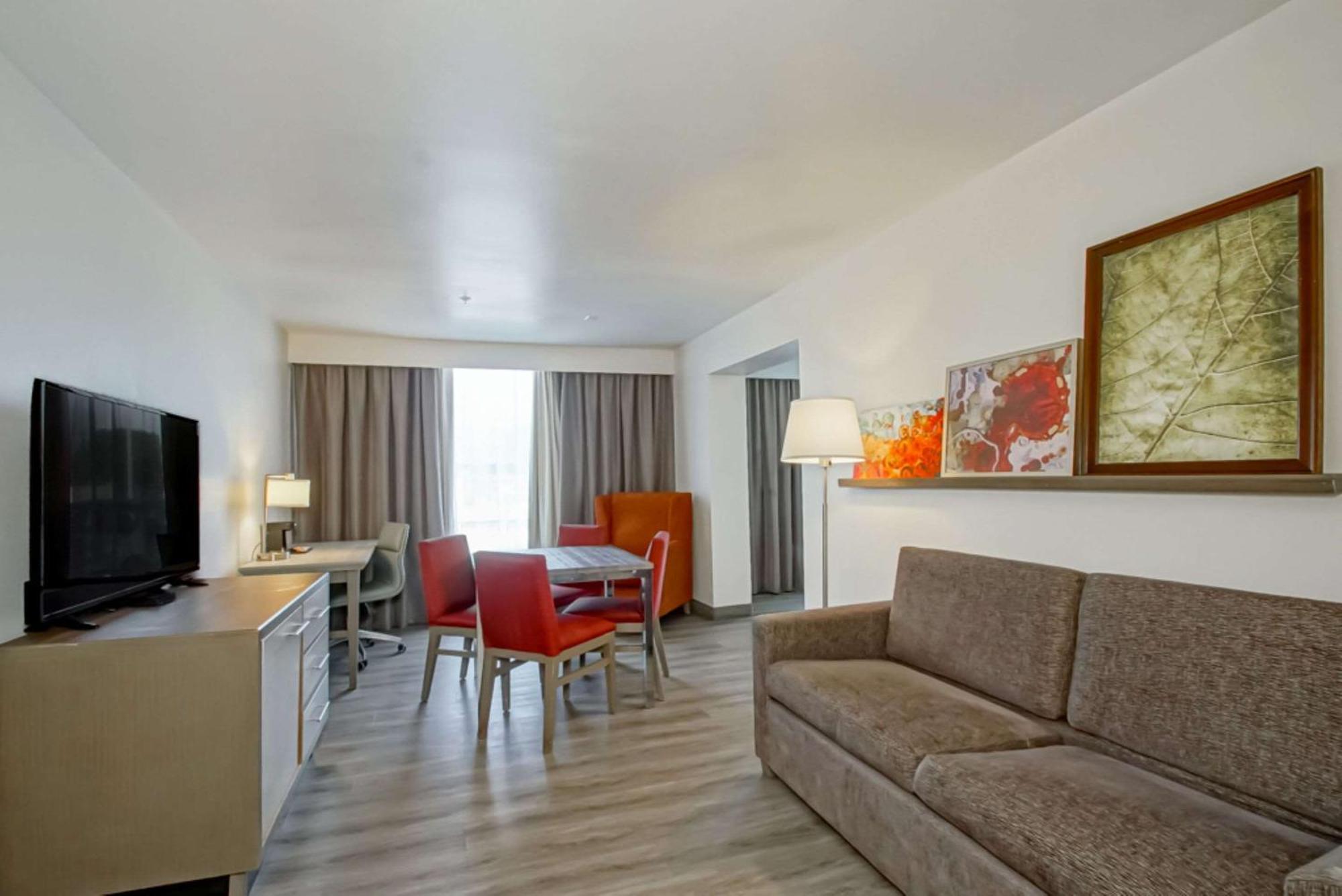 Country Inn & Suites By Radisson, New Orleans I-10 East, La Eksteriør bilde